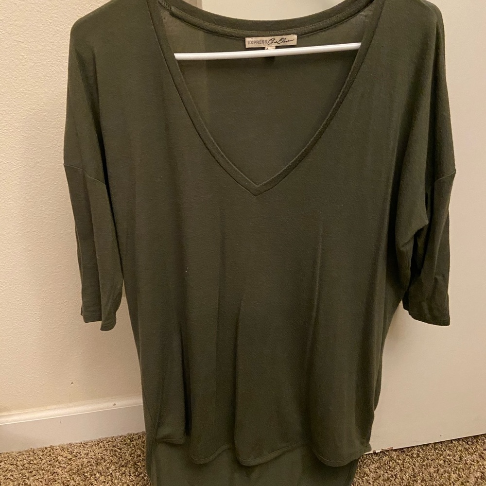 Express quarter sleeve Tee